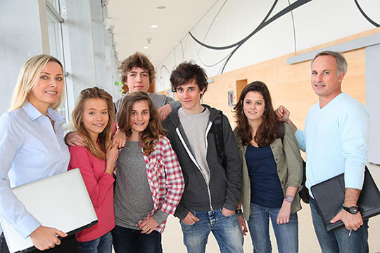Professors i alumnes adolescents