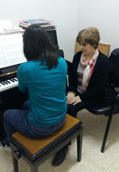 Clases de Piano Profesora y Alumna
