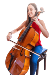 Mujer joven tocando el violonchelo